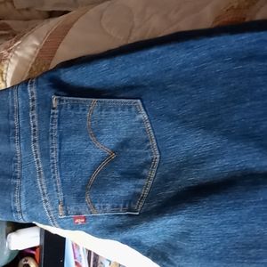Pull on Levi's size 12 waste 31 length 32